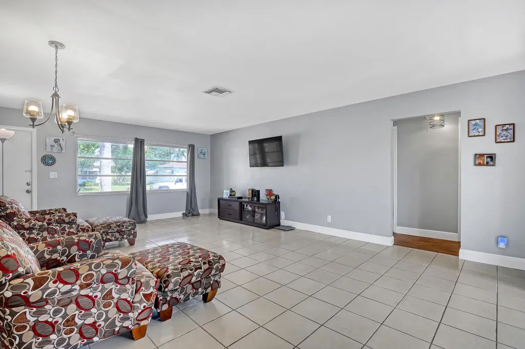 5126 Michael Drive West Palm Beach FL 33417