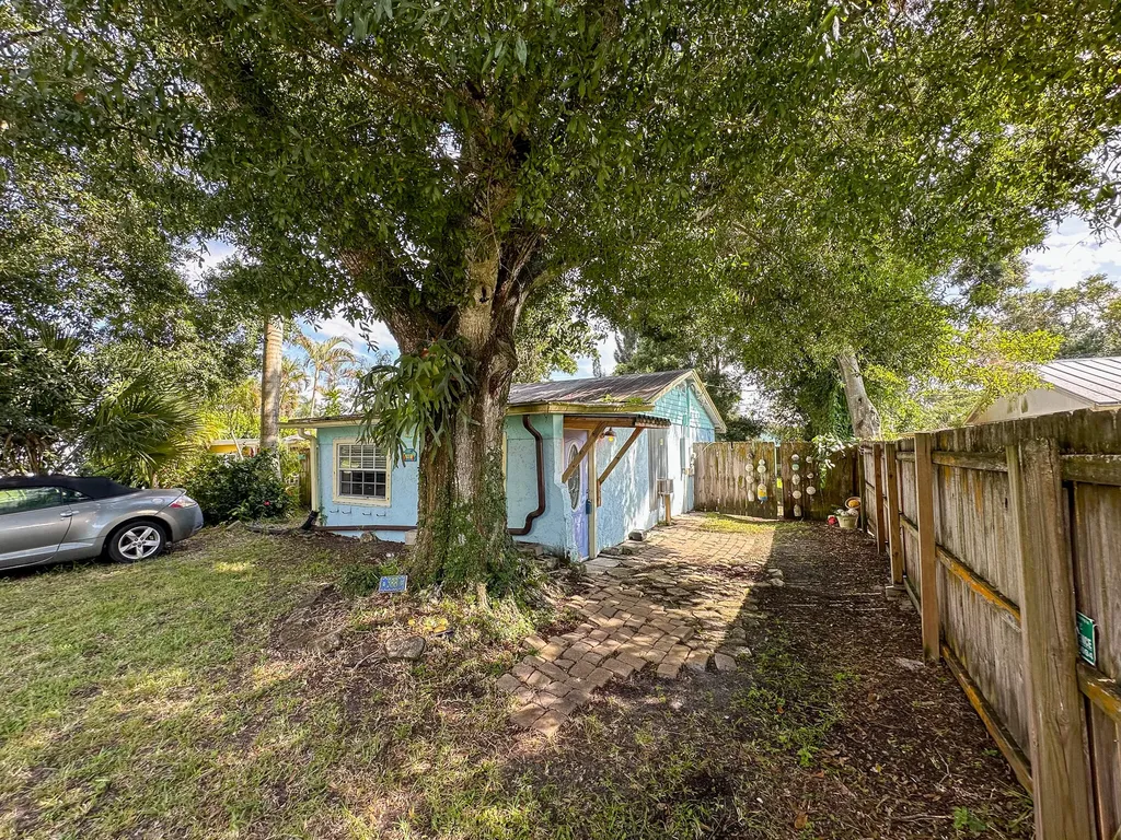 988 SW 34th Terrace Palm City FL 34990