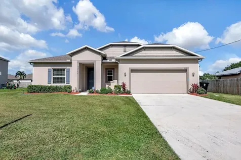 5233 NW Jake Court Port St Lucie FL 34986
