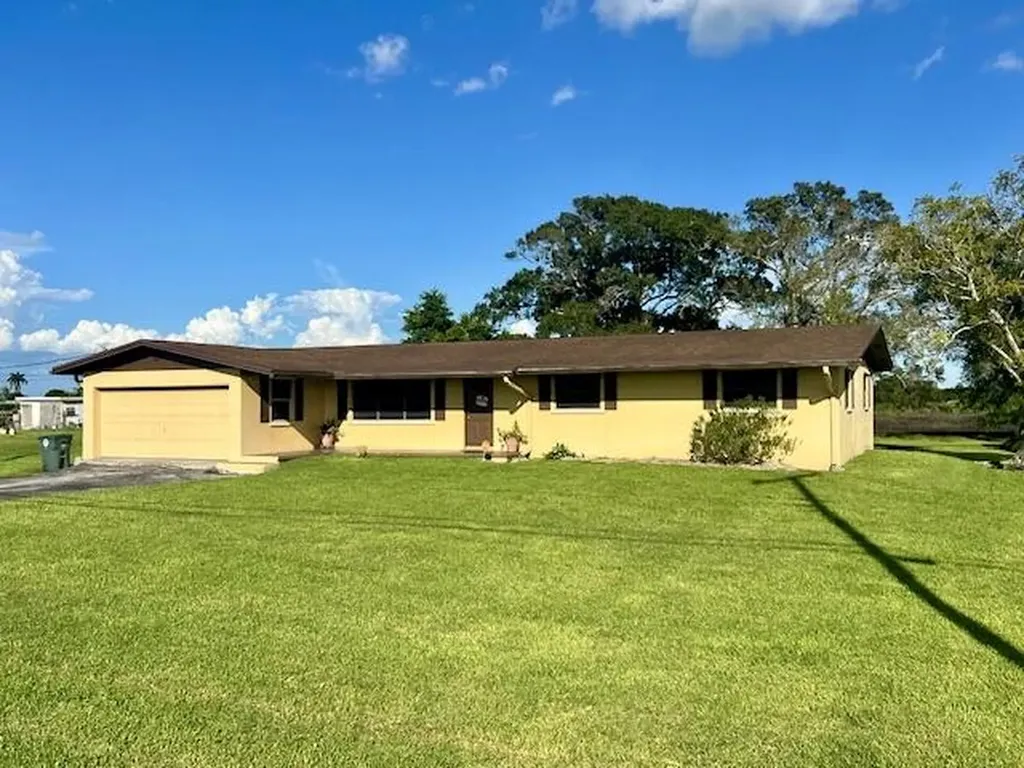 1309 Wedgworth Road Belle Glade FL 33430