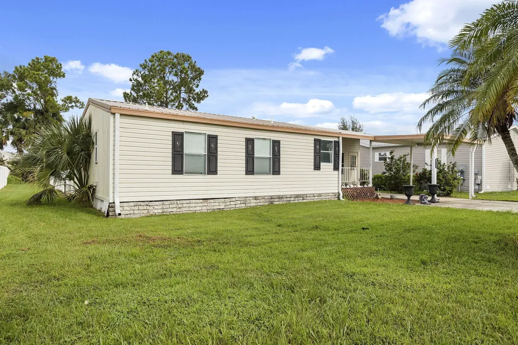 1657 Elkhart Circle Tavares FL 32778