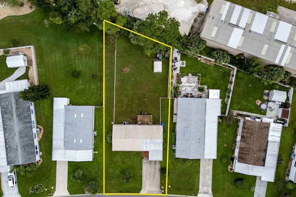 1657 Elkhart Circle Tavares FL 32778