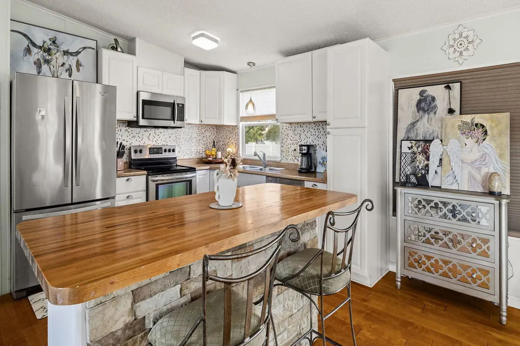 1657 Elkhart Circle Tavares FL 32778