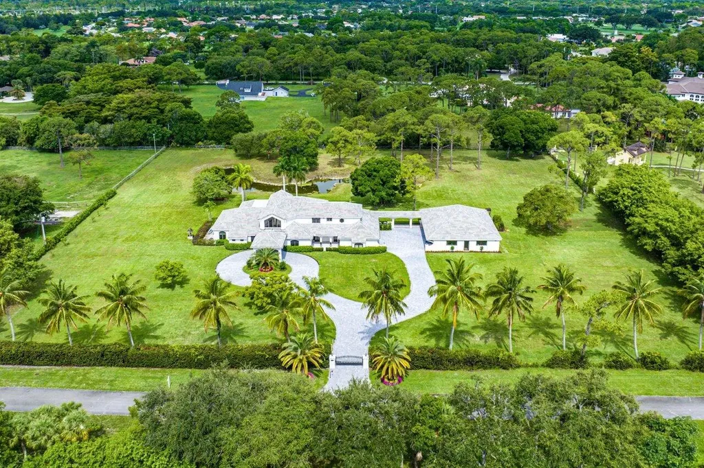 21677 El Bosque Way Boca Raton FL 33428
