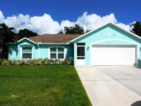 373 SW De Gouvea Terrace Port St Lucie FL 34984