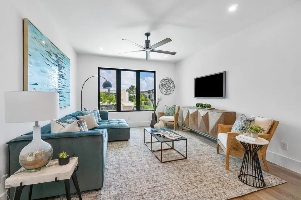 2737 NE 18th Street Fort Lauderdale FL 33305