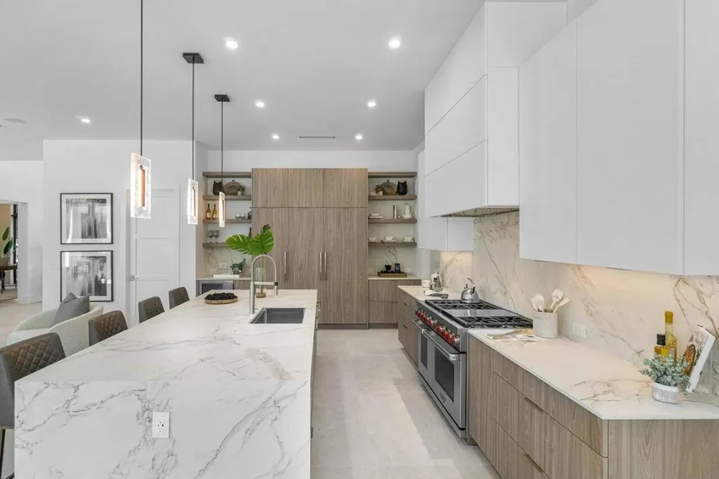 2737 NE 18th Street Fort Lauderdale FL 33305