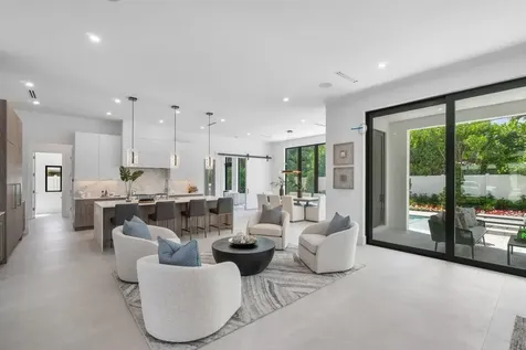 2737 NE 18th Street Fort Lauderdale FL 33305
