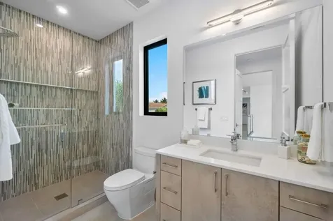 2737 NE 18th Street Fort Lauderdale FL 33305