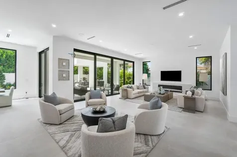 2737 NE 18th Street Fort Lauderdale FL 33305
