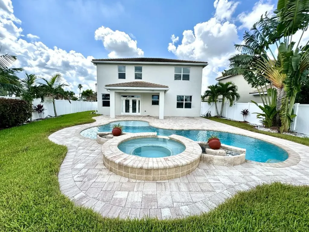 11334 SW Glengarry Court Port St Lucie FL 34987