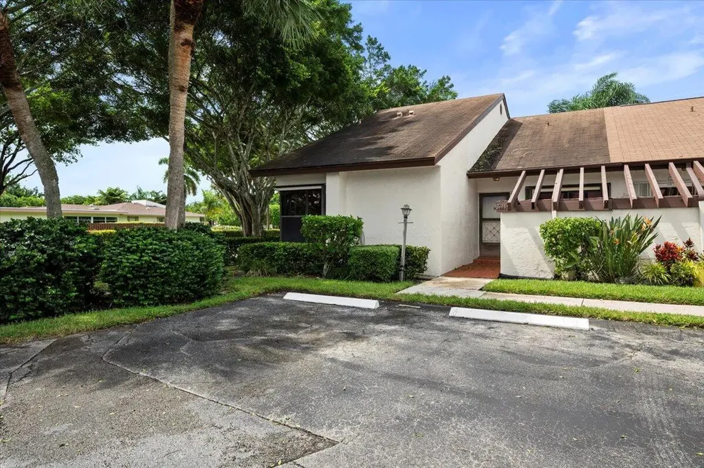 3741 English Lane Lake Worth FL 33467