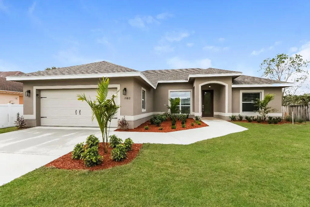 1582 SW Byron Street Port St Lucie FL 34983