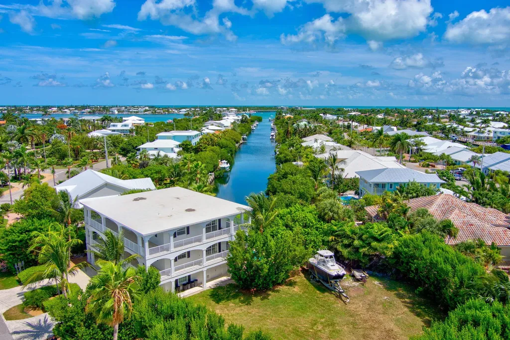1330 Coury Drive Key Colony Beach FL