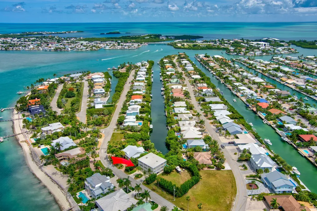 1330 Coury Drive Key Colony Beach FL
