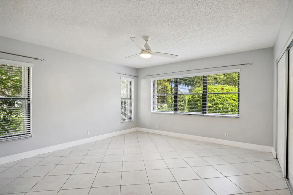2900 SW 22nd Circle Delray Beach FL 33445