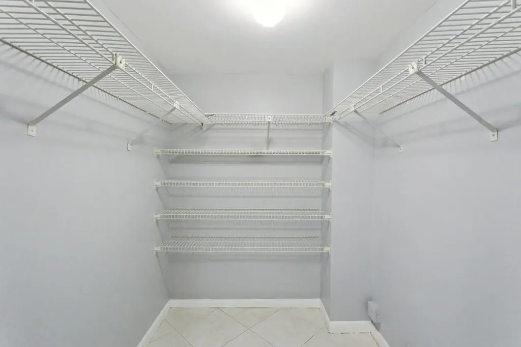 2900 SW 22nd Circle Delray Beach FL 33445