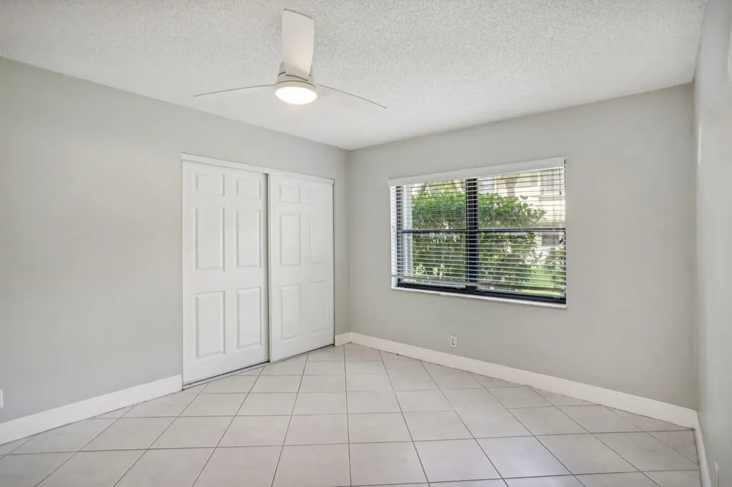 2900 SW 22nd Circle Delray Beach FL 33445
