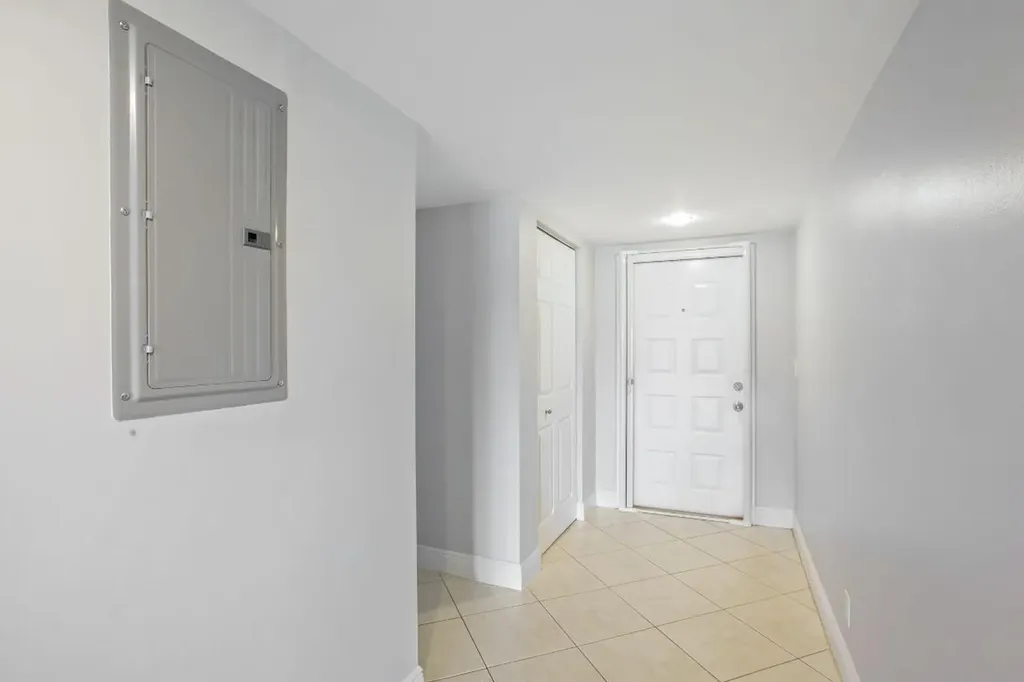 2900 SW 22nd Circle Delray Beach FL 33445