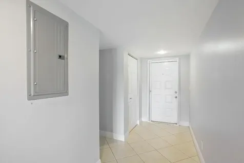 2900 SW 22nd Circle Delray Beach FL 33445