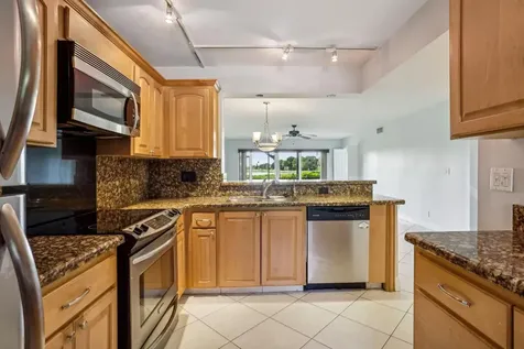 2900 SW 22nd Circle Delray Beach FL 33445
