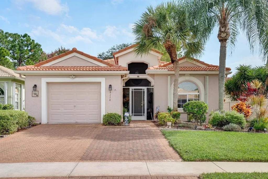 8228 Brindisi Lane Boynton Beach FL 33472