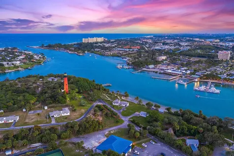 1000 N Us Highway 1 Jupiter FL 33477