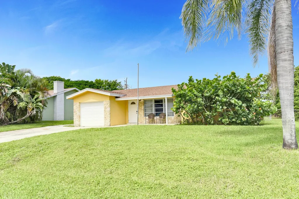 223 SW 11th Avenue Boynton Beach FL 33435