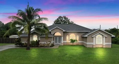 101 SW Hawthorne Circle Port St Lucie FL 34953