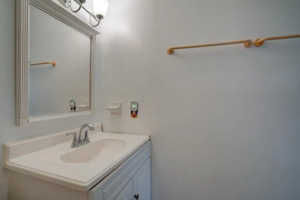 2111 NE 1st Court Boynton Beach FL 33435