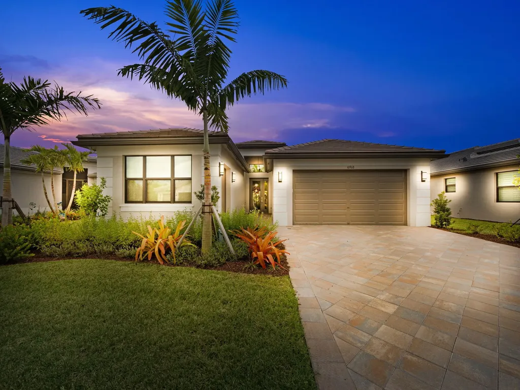 10968 SW Freshwater Court Port St Lucie FL 34987