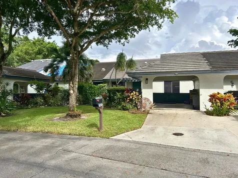 10058 Laurelwood Place Boynton Beach FL 33437