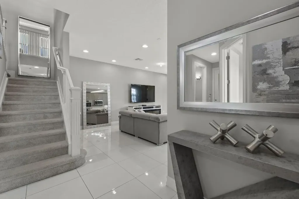 93 Dogwood Court Royal Palm Beach FL 33411
