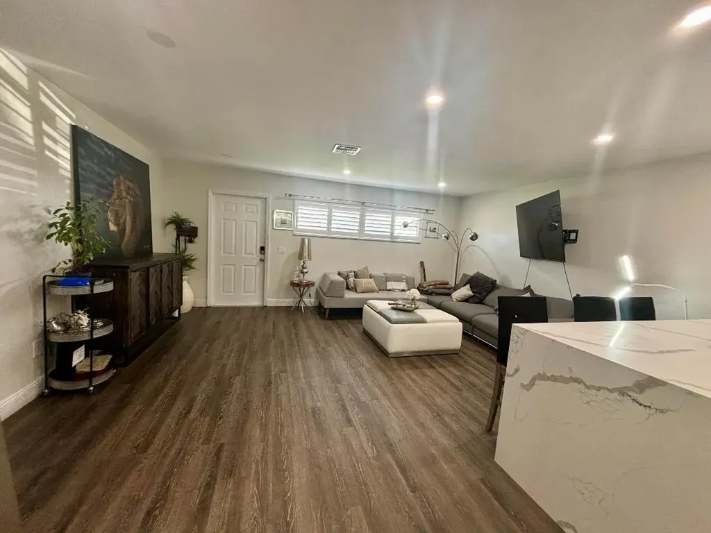5027 Michigan Avenue West Palm Beach FL 33415