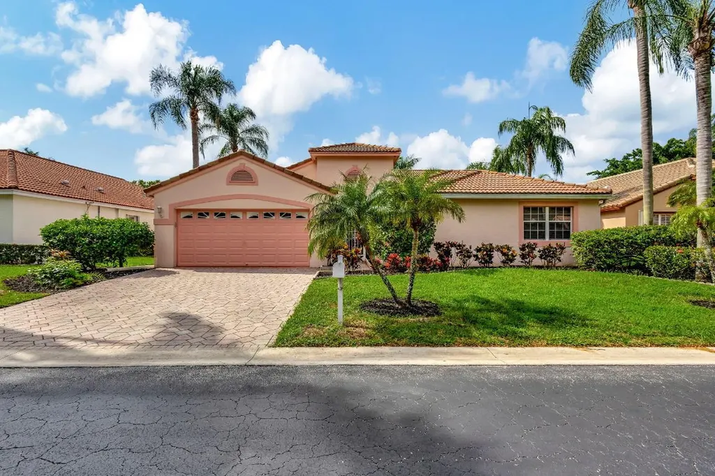 108 Egret Circle Greenacres FL 33413