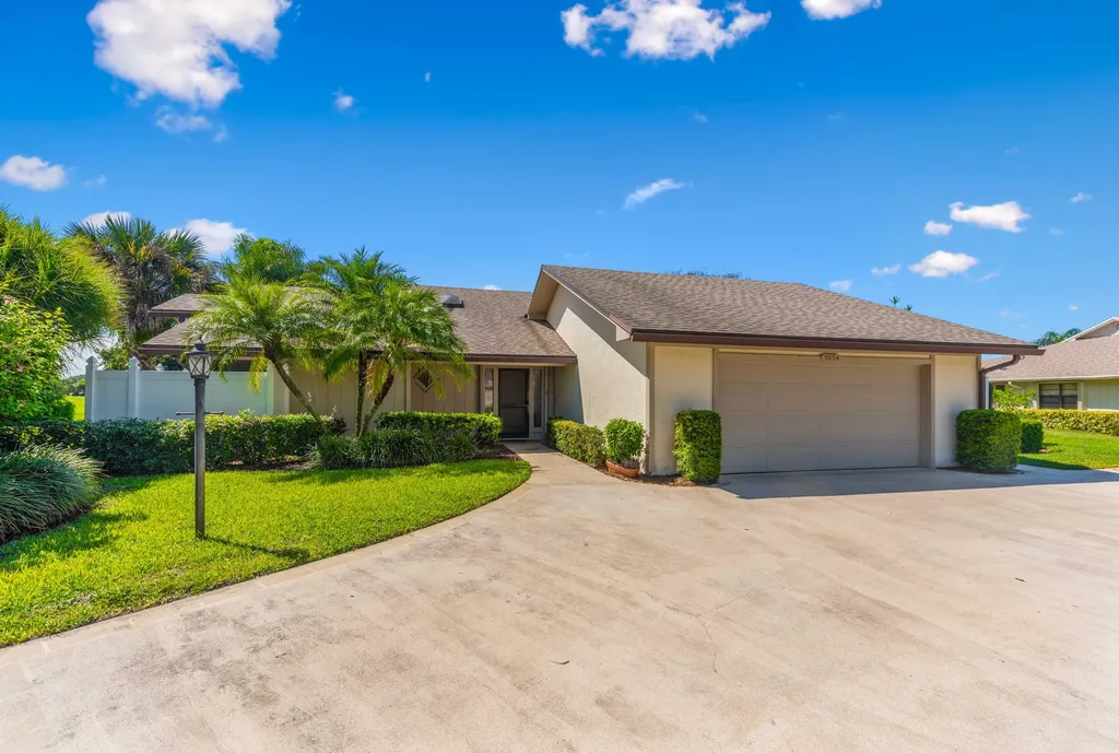 7034 SE Bunker Hill Drive Hobe Sound FL 33455