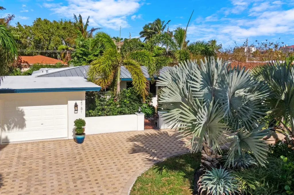 2751 NE 7th Street Pompano Beach FL 33062