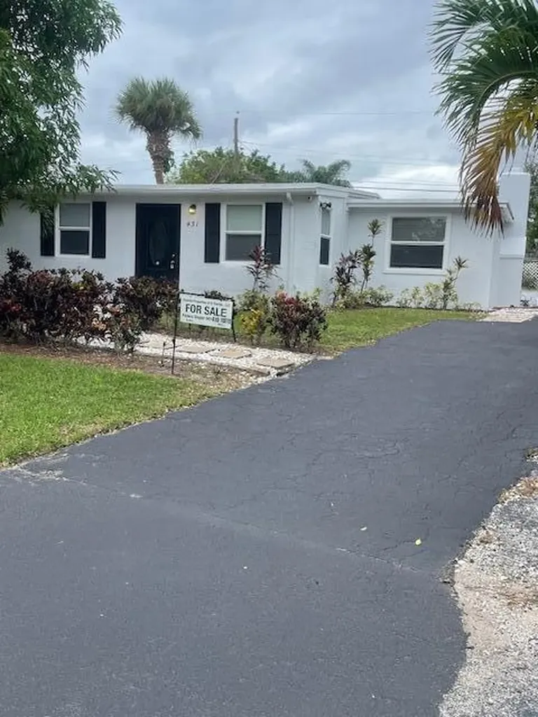 431 Ficus Tree Drive Lantana FL 33462