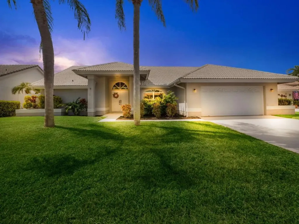 5906 Wedgewood Village Circle Lake Worth FL 33463