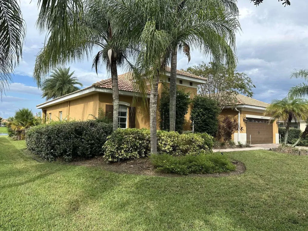 3639 Northwoods Drive Kissimmee FL 34746