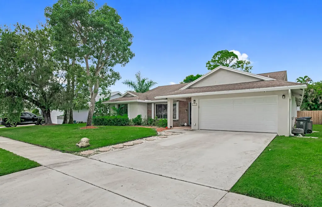 13733 Exotica Lane Wellington FL 33414