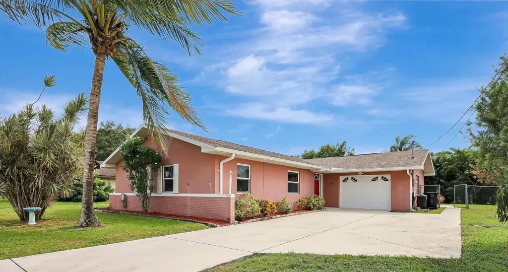 386 NW Ferris Drive Port St Lucie FL 34983