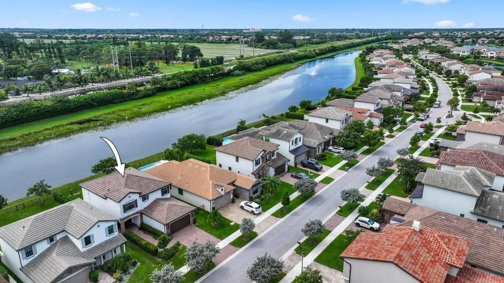 8851 Grand Prix Lane Boynton Beach FL 33472