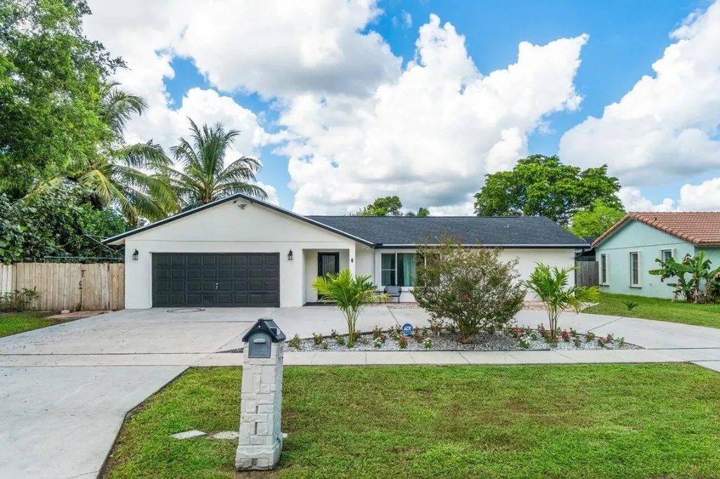12225 Stratford Street Wellington FL 33414