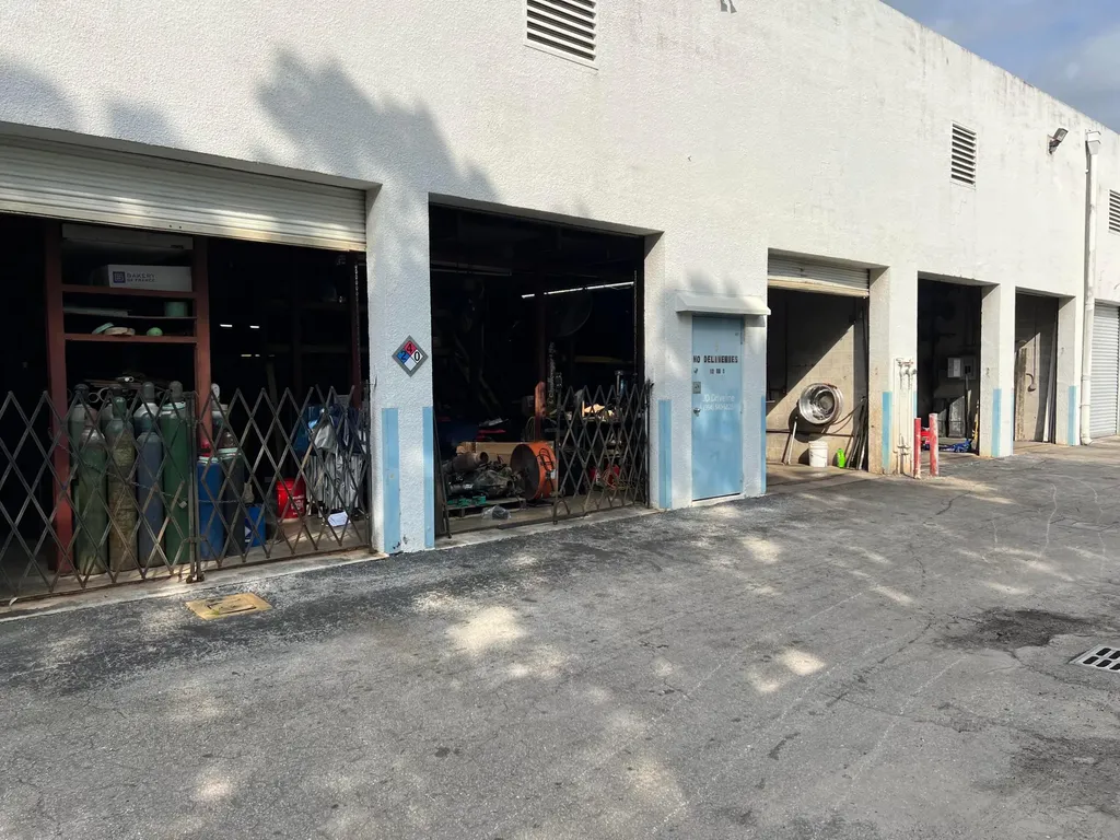 5300 NW 12th Avenue Fort Lauderdale FL 33309