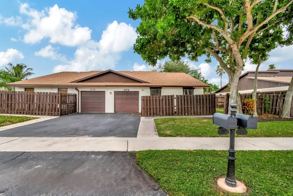 372 SW 27th Avenue Delray Beach FL 33445