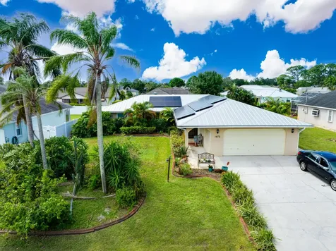 1672 SW Victor Lane Port St Lucie FL 34984