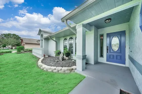 1592 SE Holiday Road Port St Lucie FL 34952