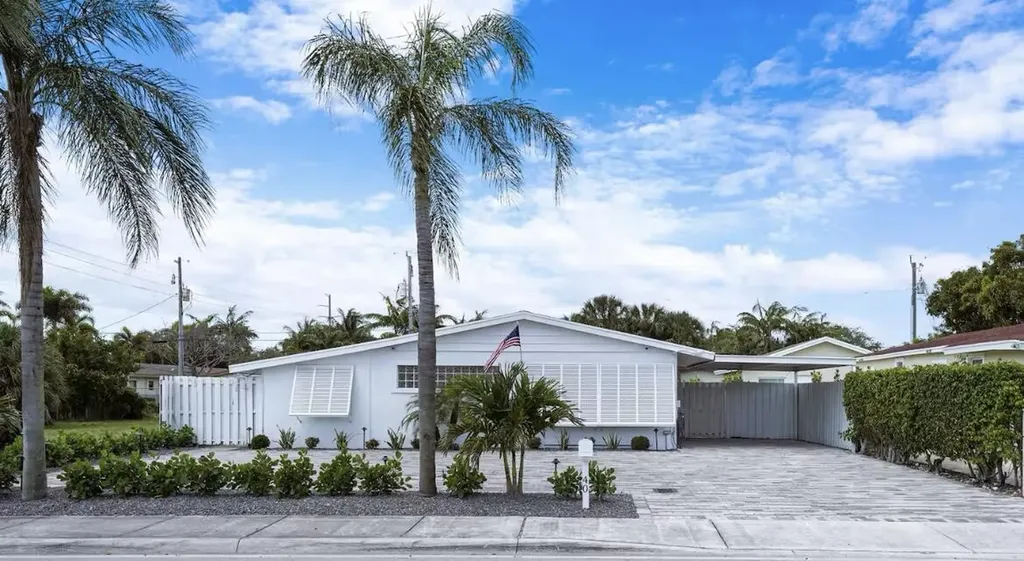 40 SW 8th Avenue Delray Beach FL 33444