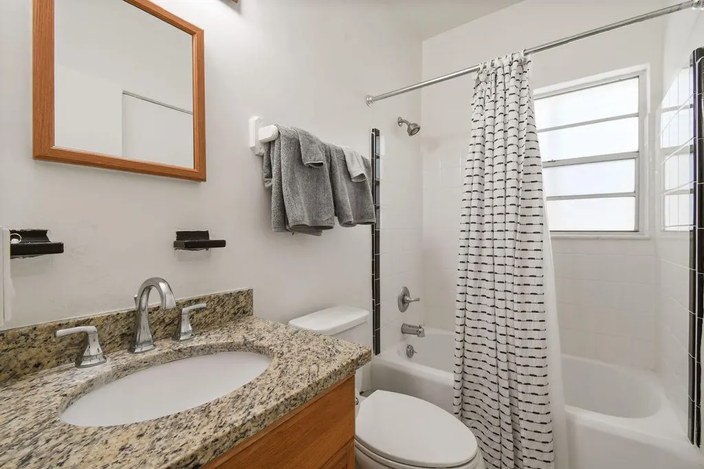 172 N County Road Palm Beach FL 33480